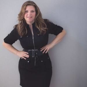 Meet your Posher, Lorie